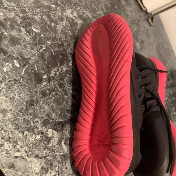 Adidas - Picture 6 of 6